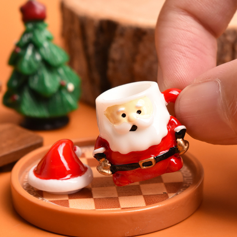 Mini Santa Teacup Ornament - R - огляд і ціна Resin Art Products