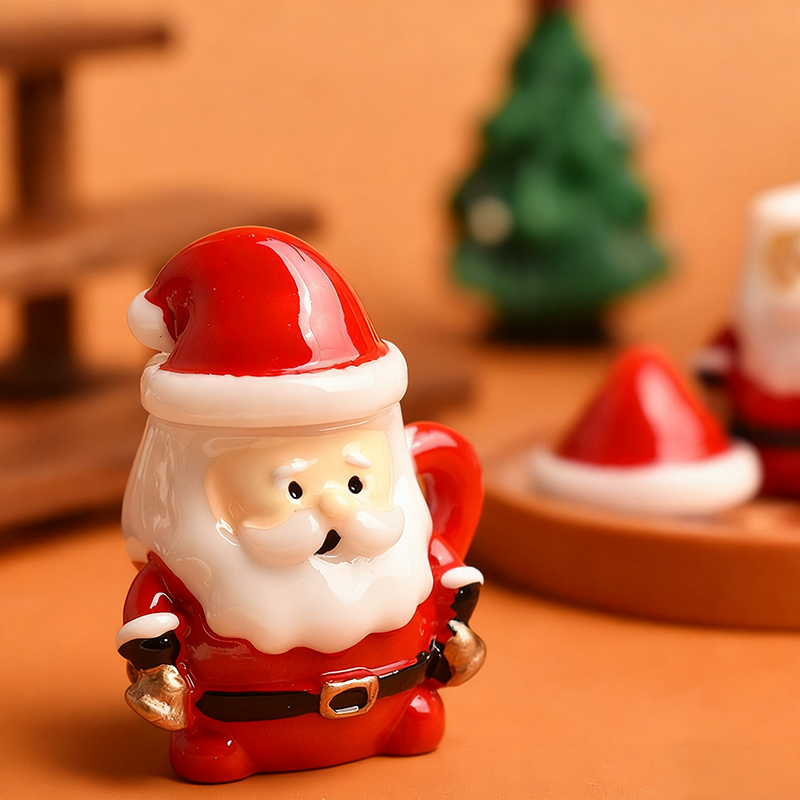 Mini Santa Teacup Ornament - R - огляд і ціна Resin Art Products