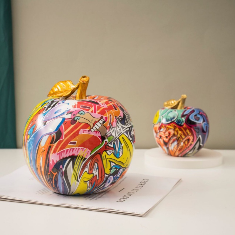 Aesthetic Graffiti Apple Sculp - огляд і ціна Resin Art Aesthetic